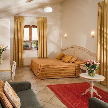 Hotel Raffael Putzu Idu