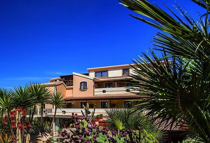 Hotel Raffael Putzu Idu