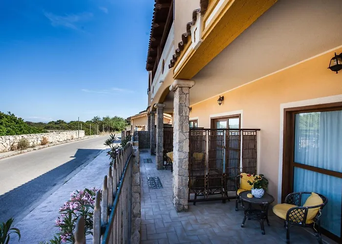 Hotel Raffael Phg Putzu Idu