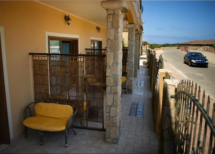 Raffael Hotel Putzu Idu