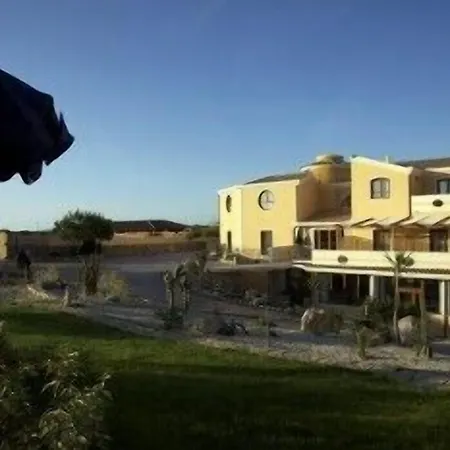 Hotel Raffael Putzu Idu