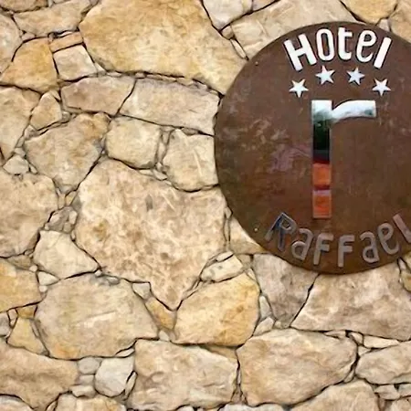 Raffael Hotel Putzu Idu