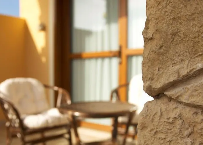 Raffael Hotel Putzu Idu